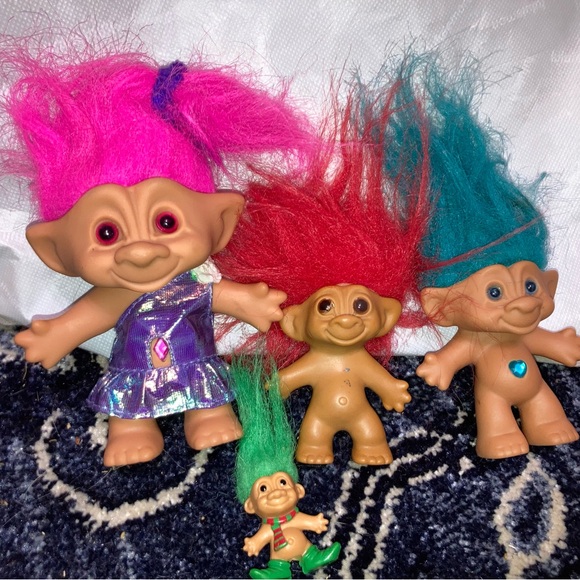 Vintage Treasure Trolls Dolls Lot - Picture 1 of 2